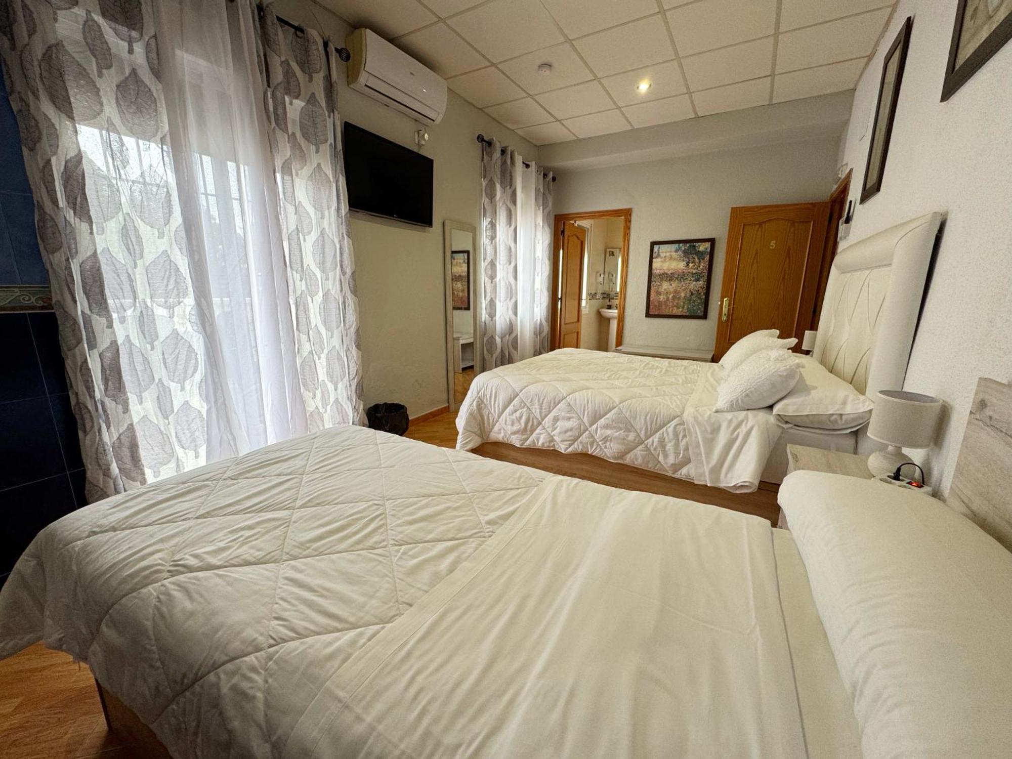 Hostal El Brillante - Alojamientos El Duque Κόρδοβα Δωμάτιο φωτογραφία