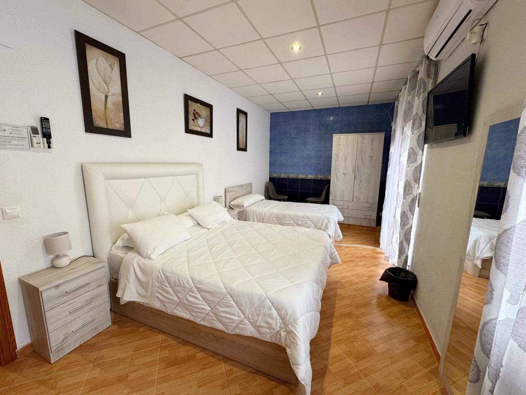 Hostal El Brillante - Alojamientos El Duque Κόρδοβα Εξωτερικό φωτογραφία